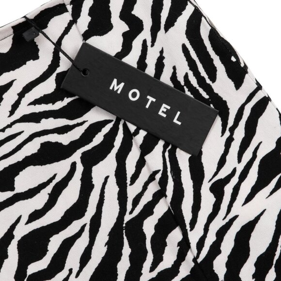 NWT MOTEL ROCKS Y2K  BADDIE GRUNGE DOPE MINI SKIRT NEO PUNK XS - Picture 2 of 6